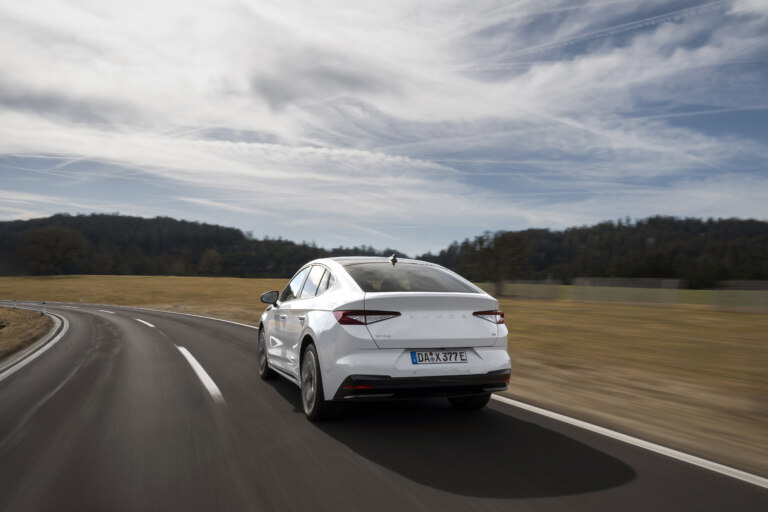 Стоит ли доплачивать за Enyaq Coupé: вывод Auto Express после тестов